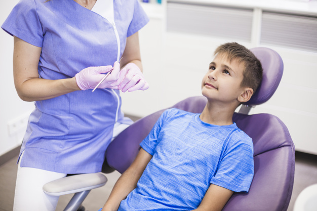 dentista revision con niño